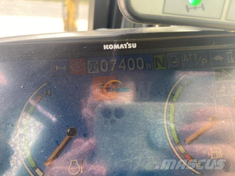 Komatsu PW98 حفارات بعجل