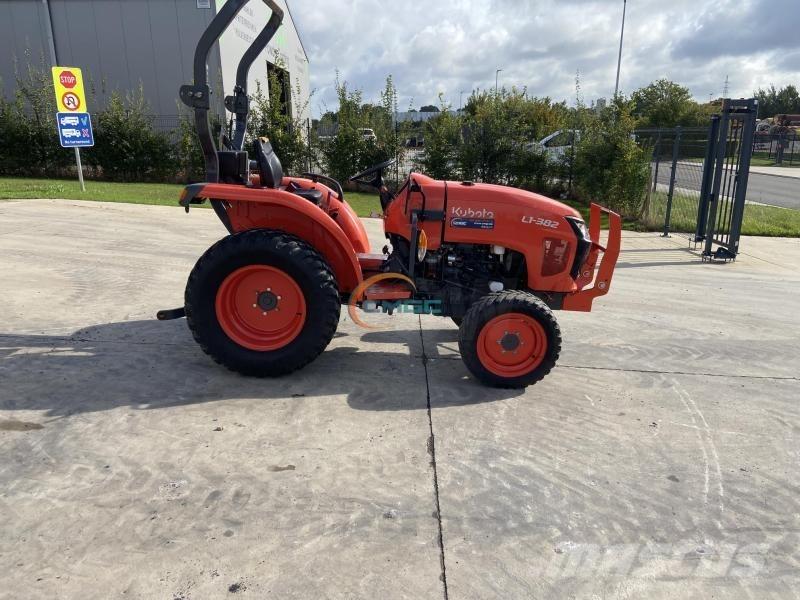 Kubota L1-382 الجرارات