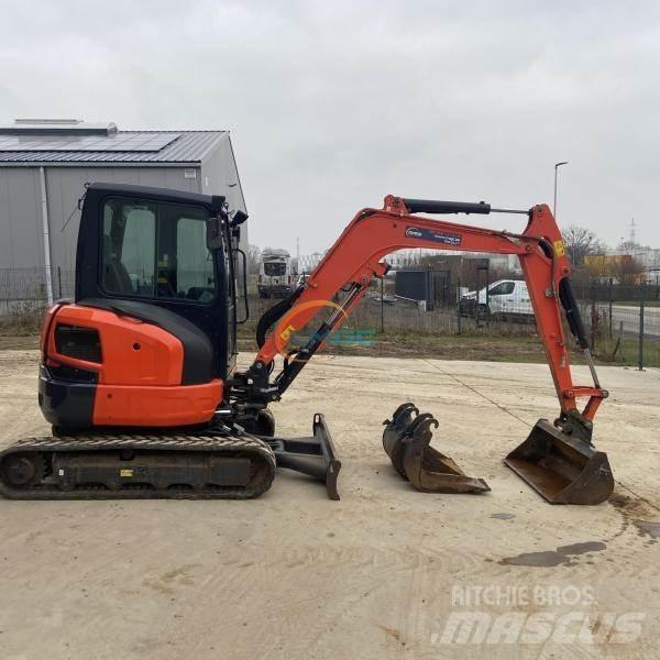 Kubota U36 حفارات بعجل