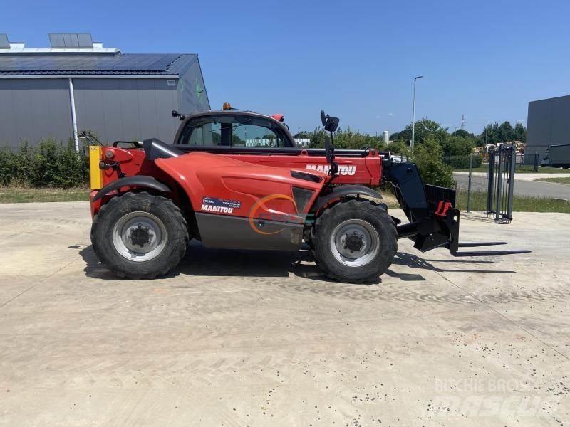 Manitou MT1135 مناولات متداخلة