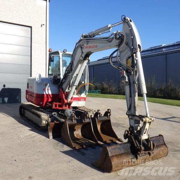 Takeuchi TB260 حفارات بعجل