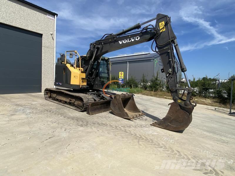 Volvo EC45 حفارات بعجل