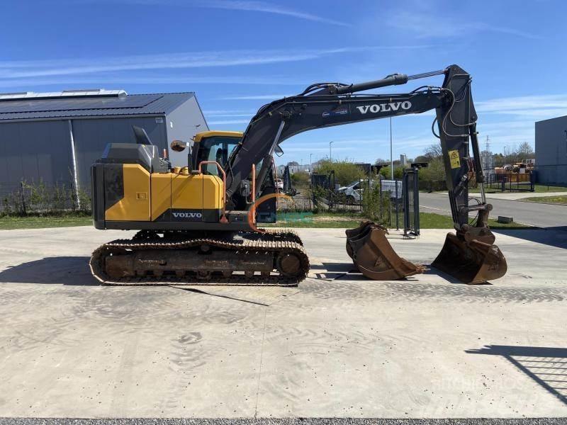 Volvo L 40 حفارات بعجل