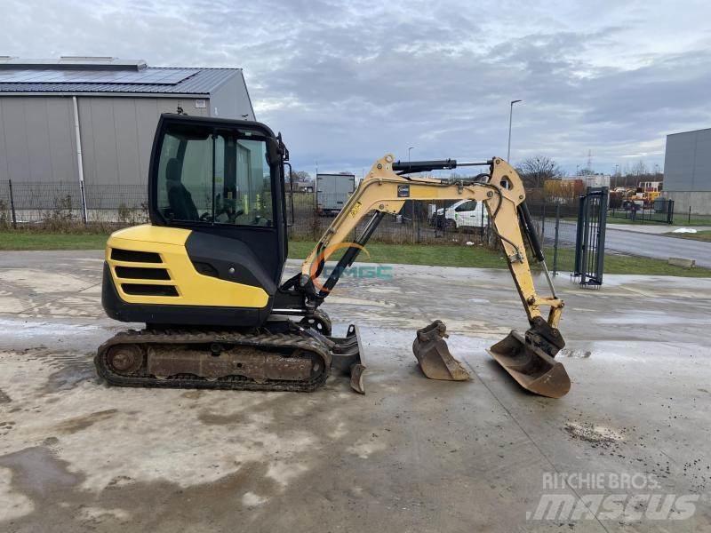 Yanmar SV26 حفارات بعجل