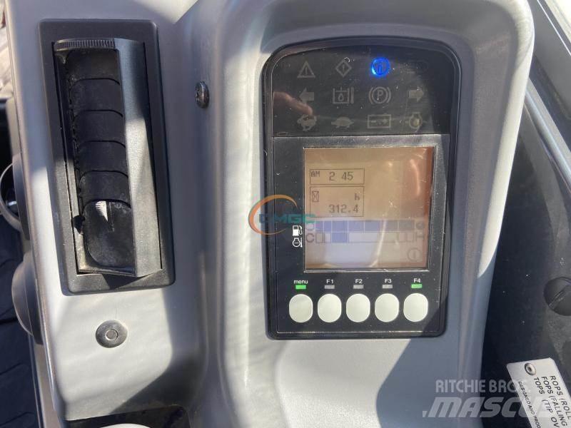 Yanmar VIO38-6 حفارات بعجل