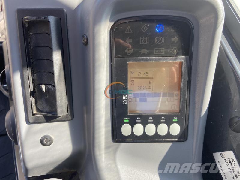 Yanmar VIO38-6 حفارات بعجل
