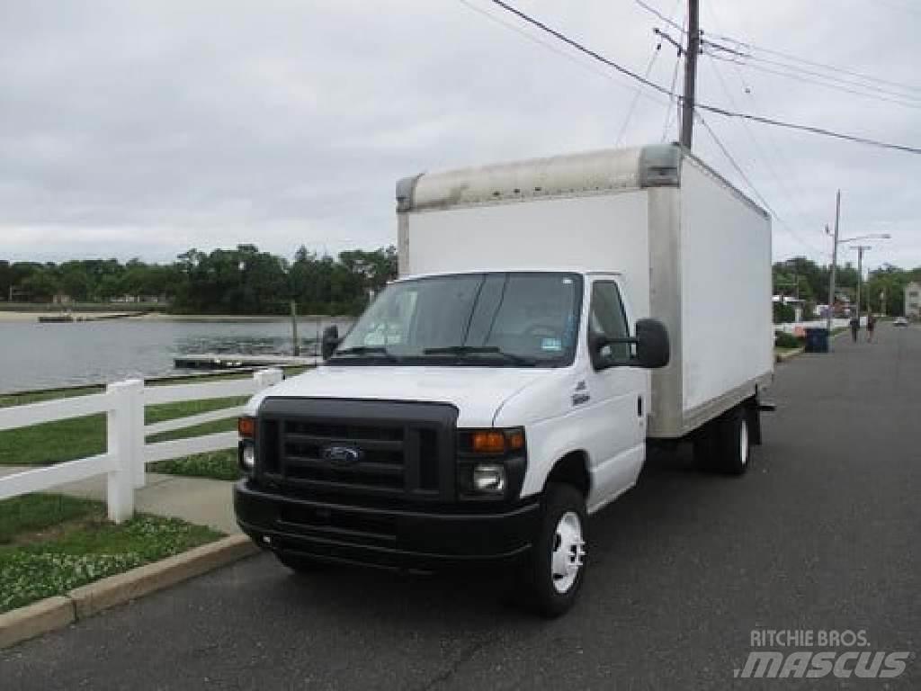 Ford E350 شاحنات ذات هيكل صندوقي