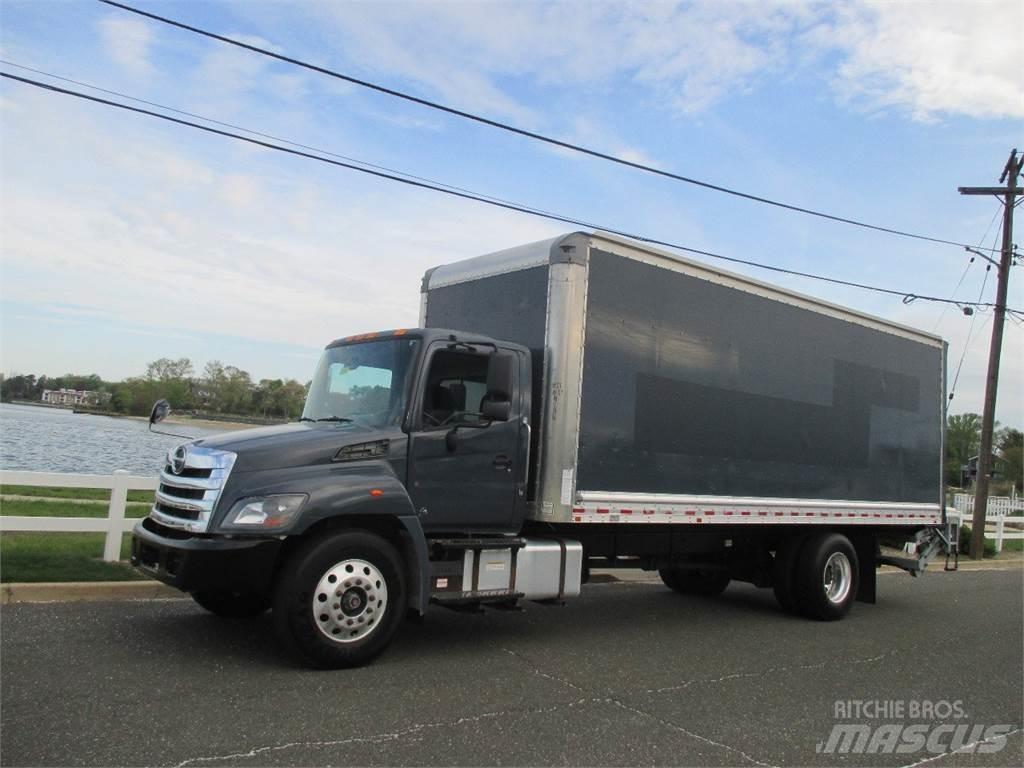 Hino 268 شاحنات ذات هيكل صندوقي