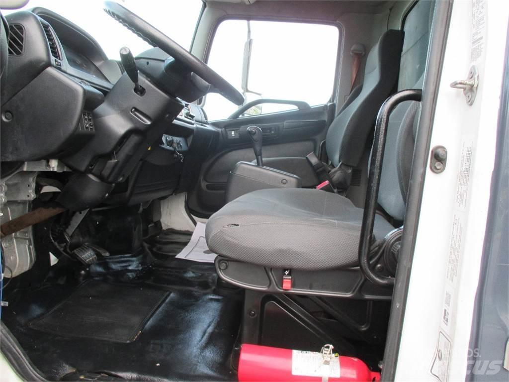 Hino 268 شاحنات ذات هيكل صندوقي