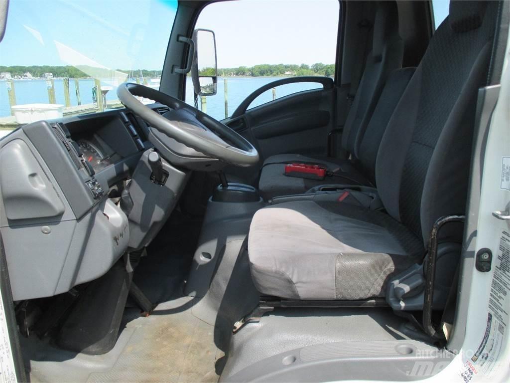 Isuzu NRR شاحنات الحاويات