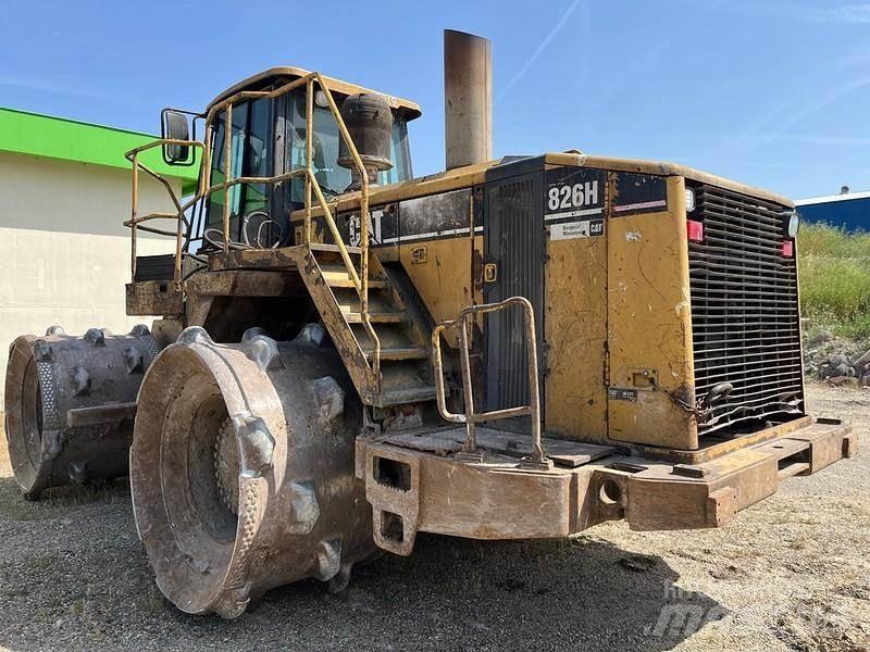 CAT 826H مكابس المخلفات