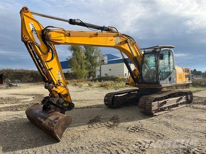 JCB JS210 LC حفارات زحافة