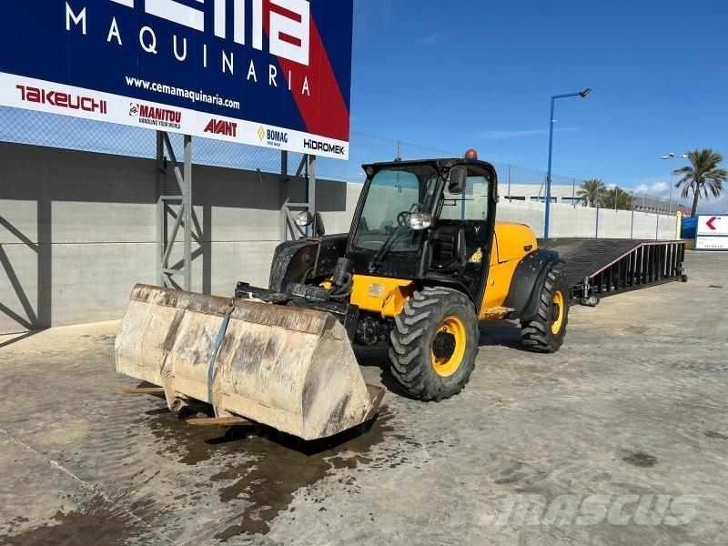 JCB 527-55 مناولات متداخلة