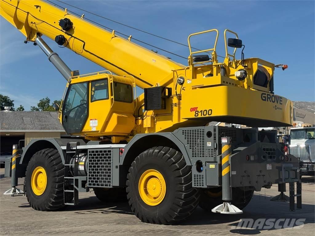 Grove GRT8100 رافعات الطرق الوعرة