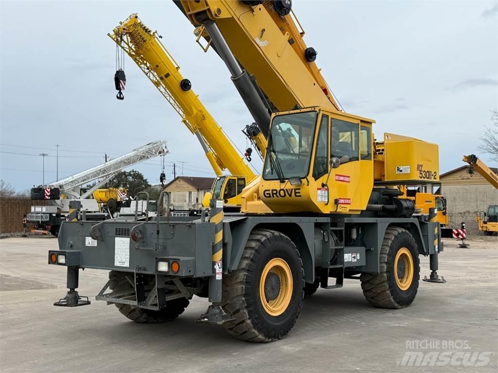 Grove RT530E-2 رافعات الطرق الوعرة