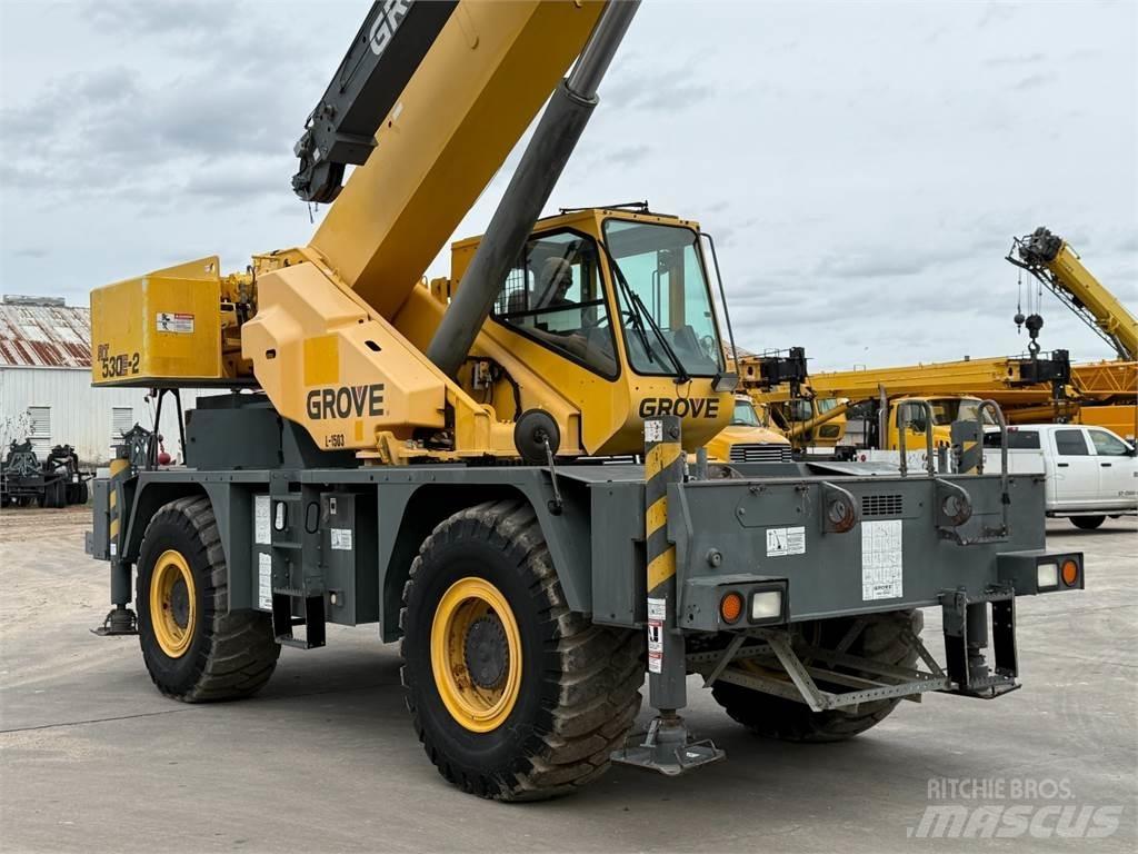 Grove RT530E-2 رافعات الطرق الوعرة
