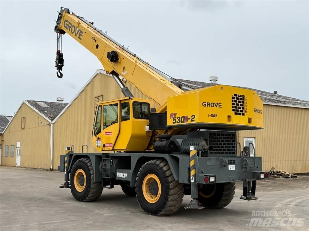 Grove RT530E-2 رافعات الطرق الوعرة