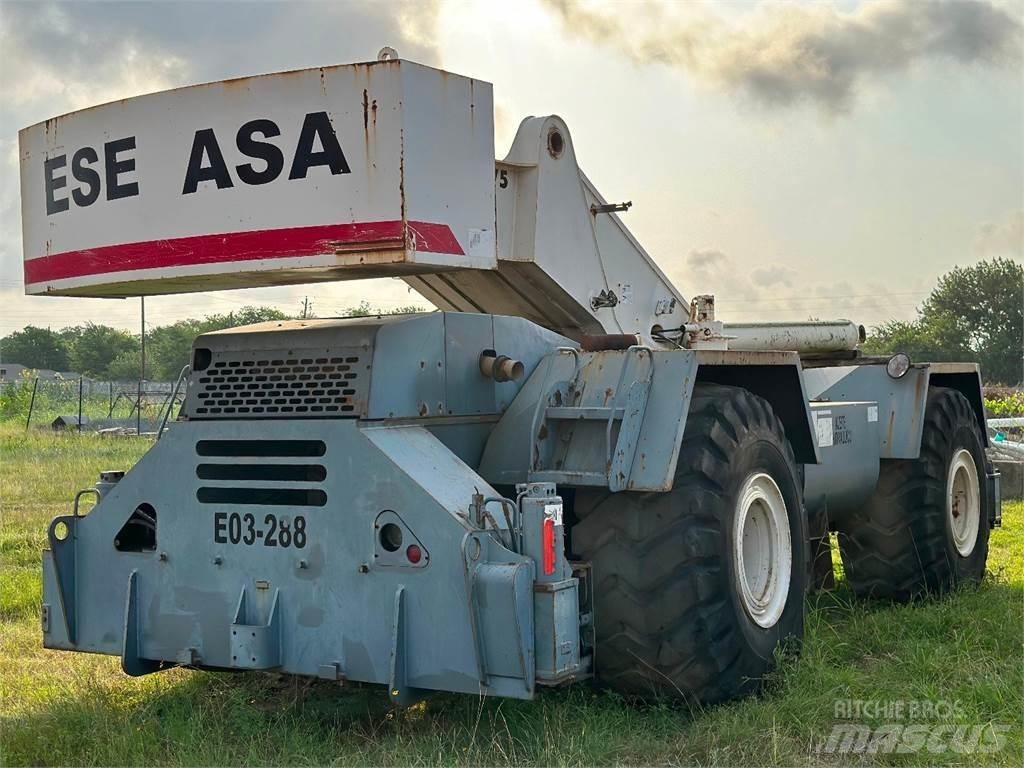 Terex RT 775 رافعات الطرق الوعرة