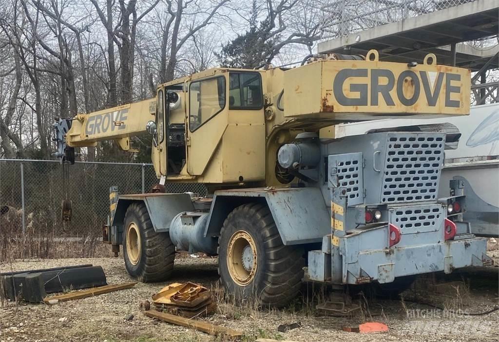 Grove RT525C رافعات الطرق الوعرة