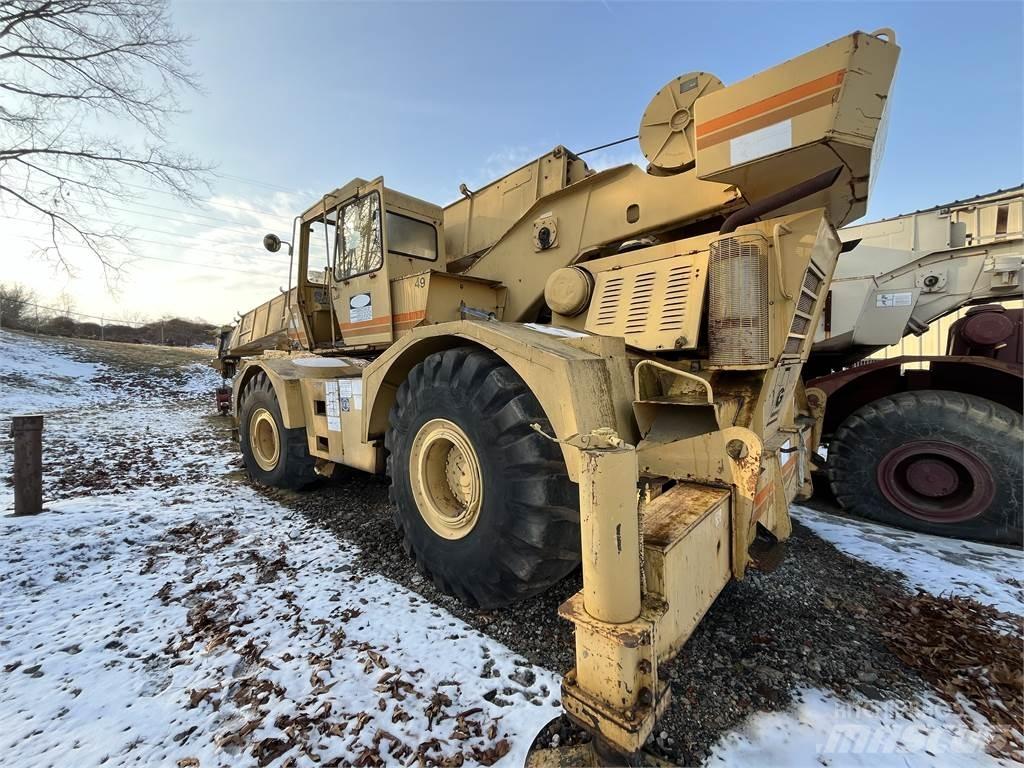 Grove RT65S رافعات الطرق الوعرة