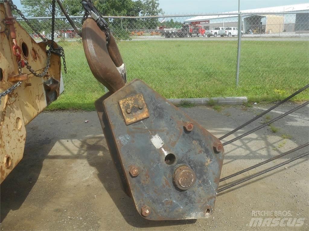 Grove RT865B رافعات الطرق الوعرة