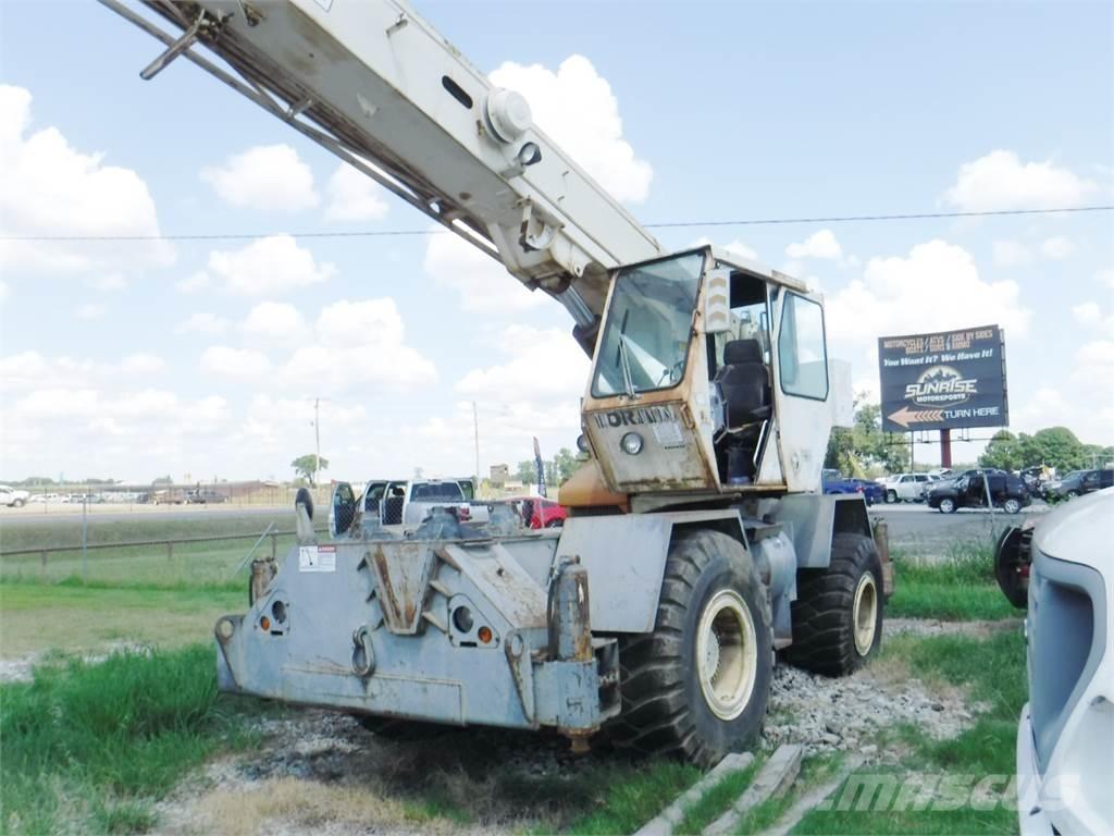 Lorain LRT 275D رافعات الطرق الوعرة