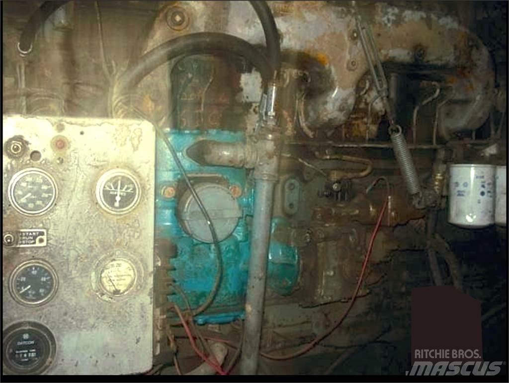 Manitowoc 2900WC رافعات مجنزرة