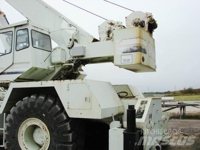 P&H CN150 رافعات الطرق الوعرة