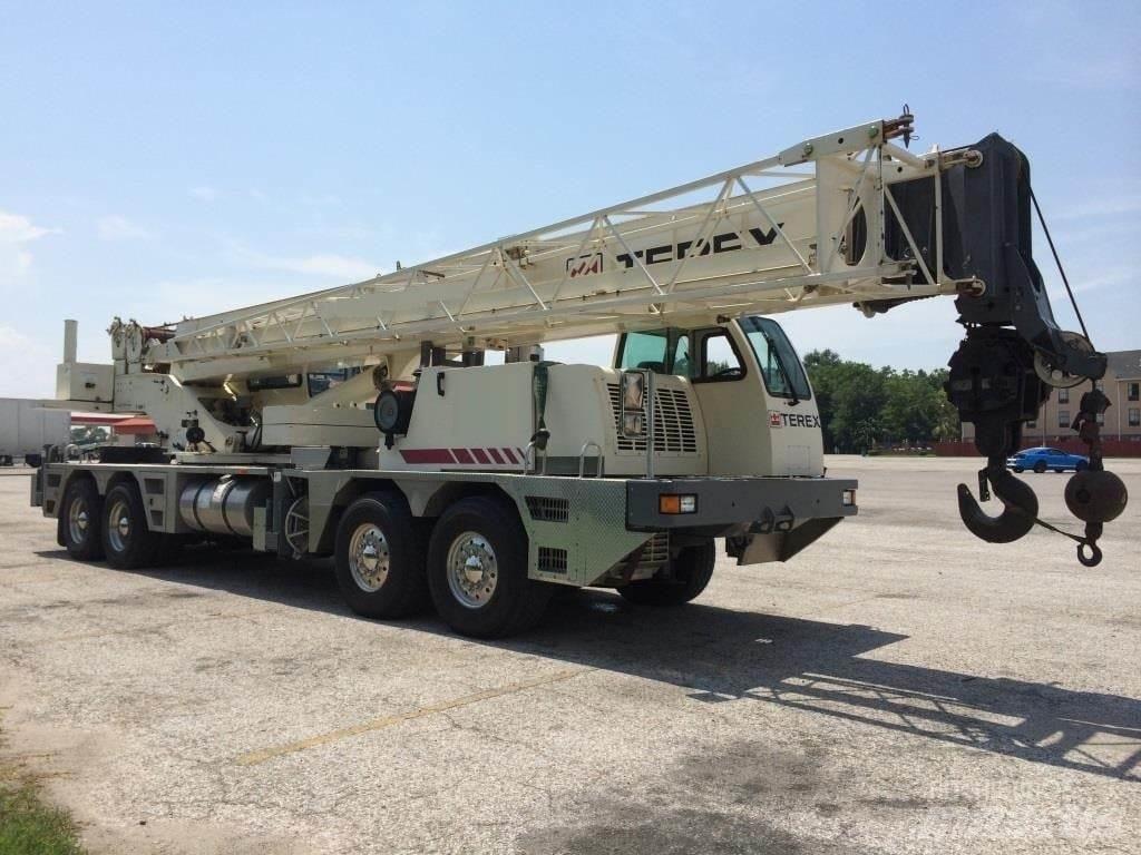 Terex T 560 رافعات صالحة لكل أنواع الطرق
