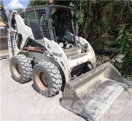 Bobcat 773 لوادر انزلاقية التوجيه