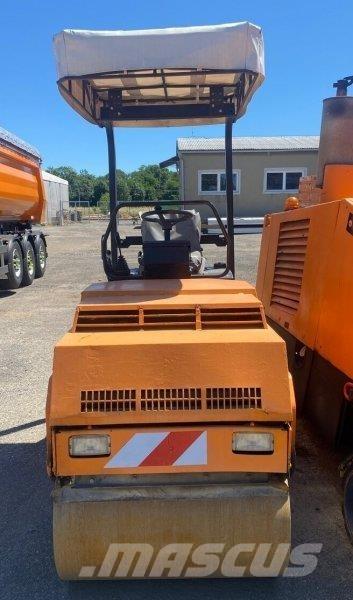 Bomag BW 100 AD-3 أخرى