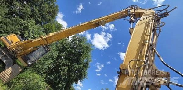 CAT 330 BL حفارات زحافة