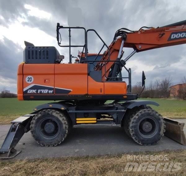 Doosan DX 170 W-7 حفارات بعجل
