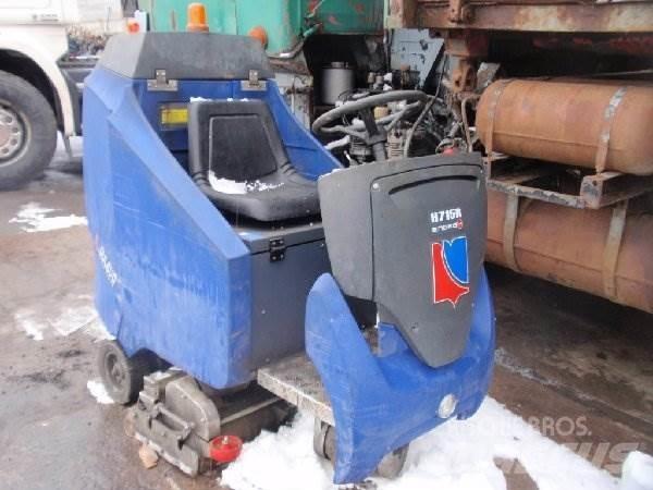 Dulevo H 715 R كناسات