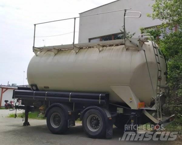Feldbinder Kizh 30.2 شاحنات ذات صهاريج