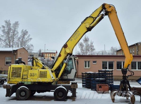 Fuchs MHL 331 مناولات المخلفات / مناولات صناعية
