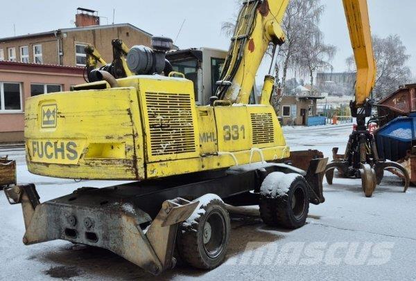 Fuchs MHL 331 مناولات المخلفات / مناولات صناعية