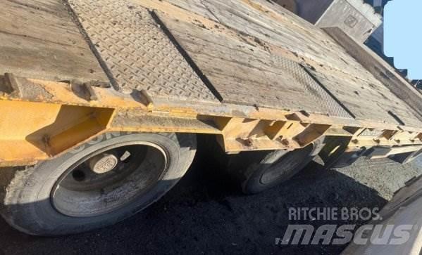 Goldhofer TU3 24/80 مقطوروات مسطحة/مفصلية الجوانب