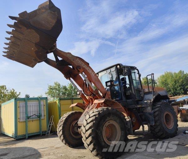 Hitachi ZW 220 لوادر بعجل