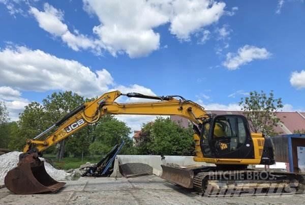 JCB JZ 235 LC حفارات زحافة