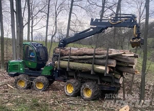 John Deere 1010 E حصادات