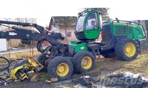 John Deere 1270 E 6W قاطعات وجامعات الأشجار