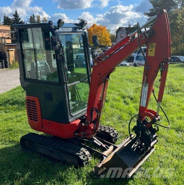 Komatsu PC 16 R-3HS حفارات صغيرة أقل من 7 طن (حفارات صغيرة)