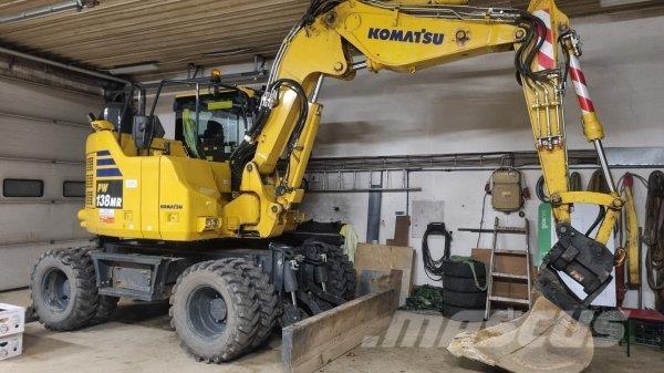 Komatsu PW 138 MR حفارات بعجل