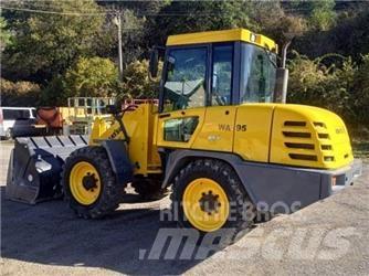 Komatsu WA 95 لوادر بعجل