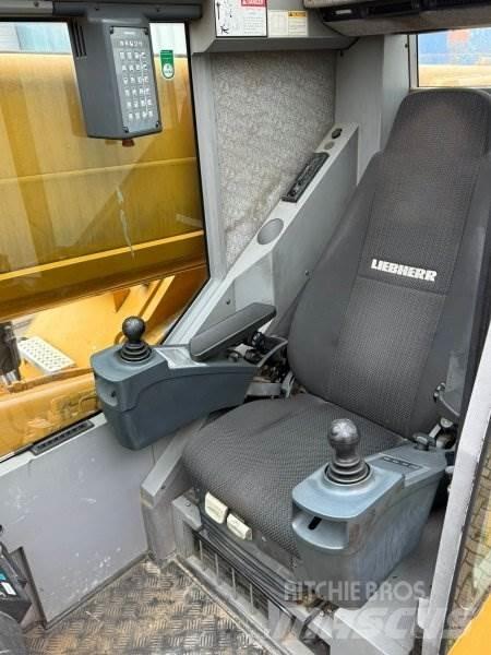 Liebherr 1030-2.1 شاحنات الرافعات