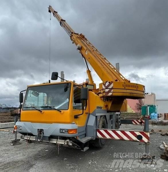Liebherr LTM 1030 شاحنات الرافعات