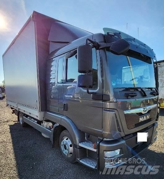 MAN TGL 8.220 شاحنات مسطحة/مفصلية الجوانب