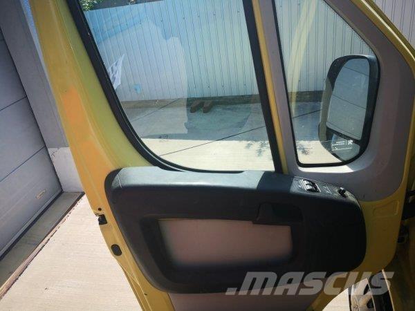 Peugeot Boxer 2.2D معدات البناء - غير ذلك