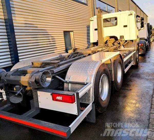 Scania P 360 شاحنات الرافعات الخطافية